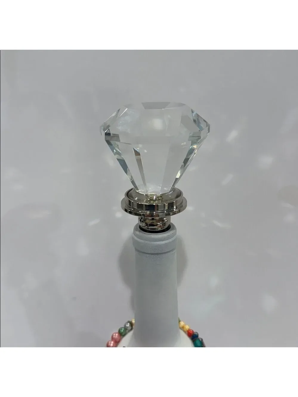 Faceted Crystle Wine Bottle Stopper, Silver Base with 3 Black Rubber Rings